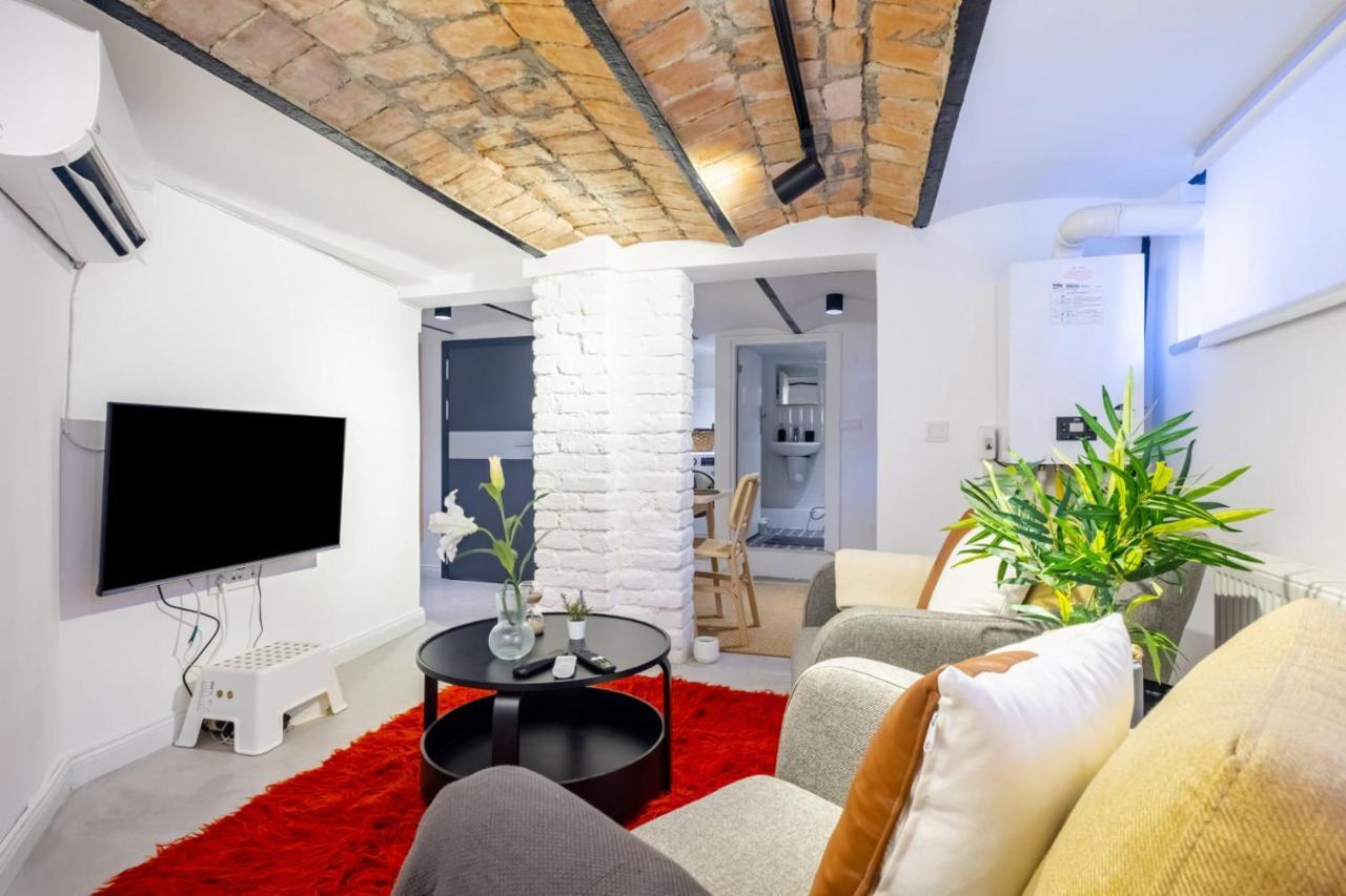Vibrant Flat 5 Minutes Walk To Istiklal In Beyoglu Apartment Istanbul Exterior photo